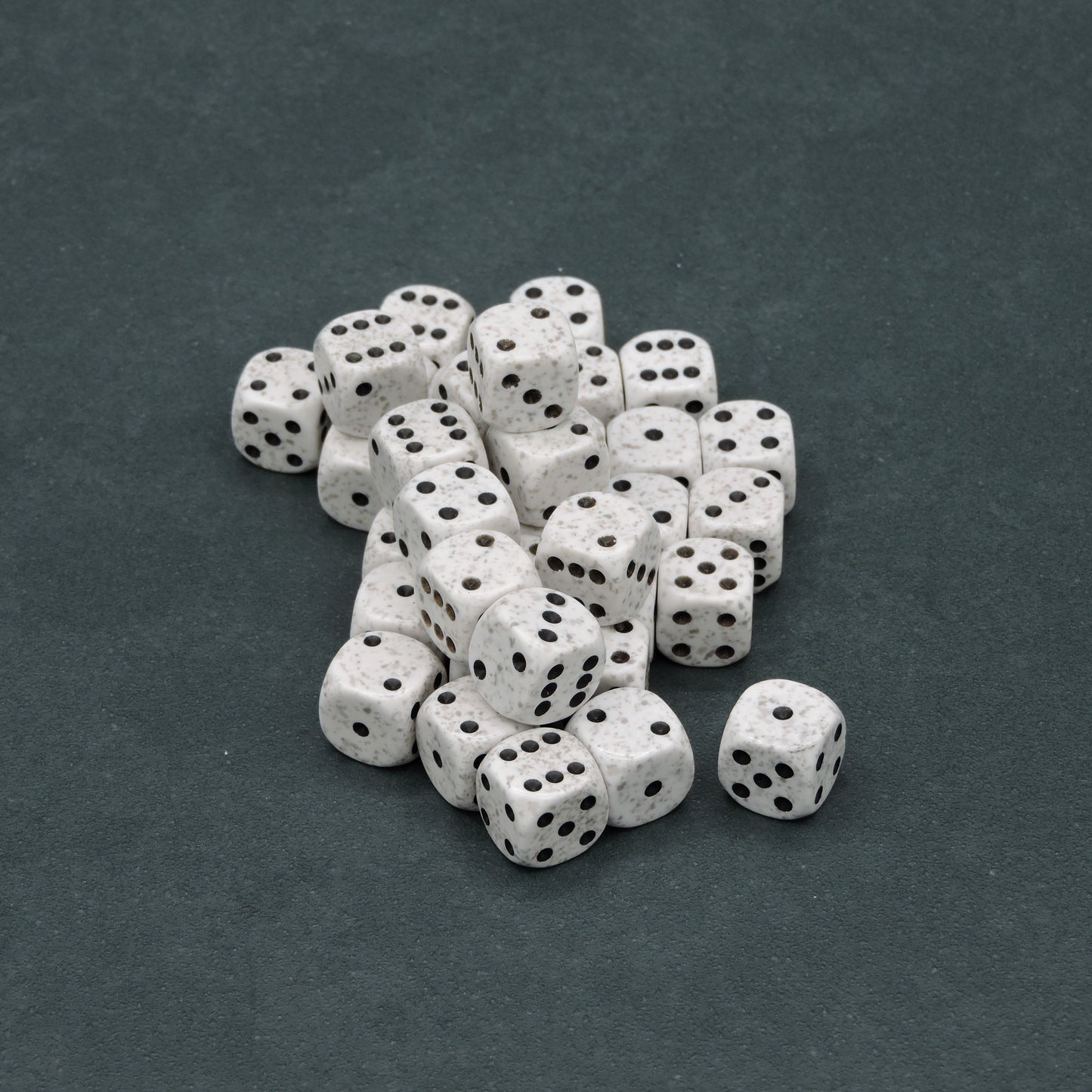 Arctic Camo Speckled 12mm d6 Dice Block (36 dice)