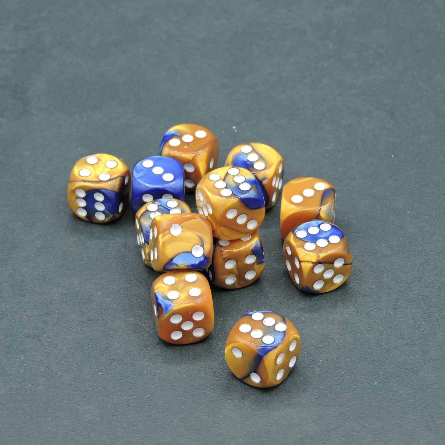 Blue-Gold w/ white Gemini 16mm d6 Dice Block (12 dice)