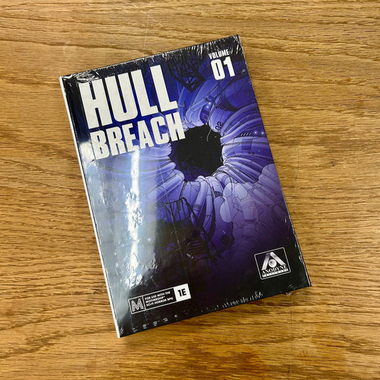Hull Breach Volume 01