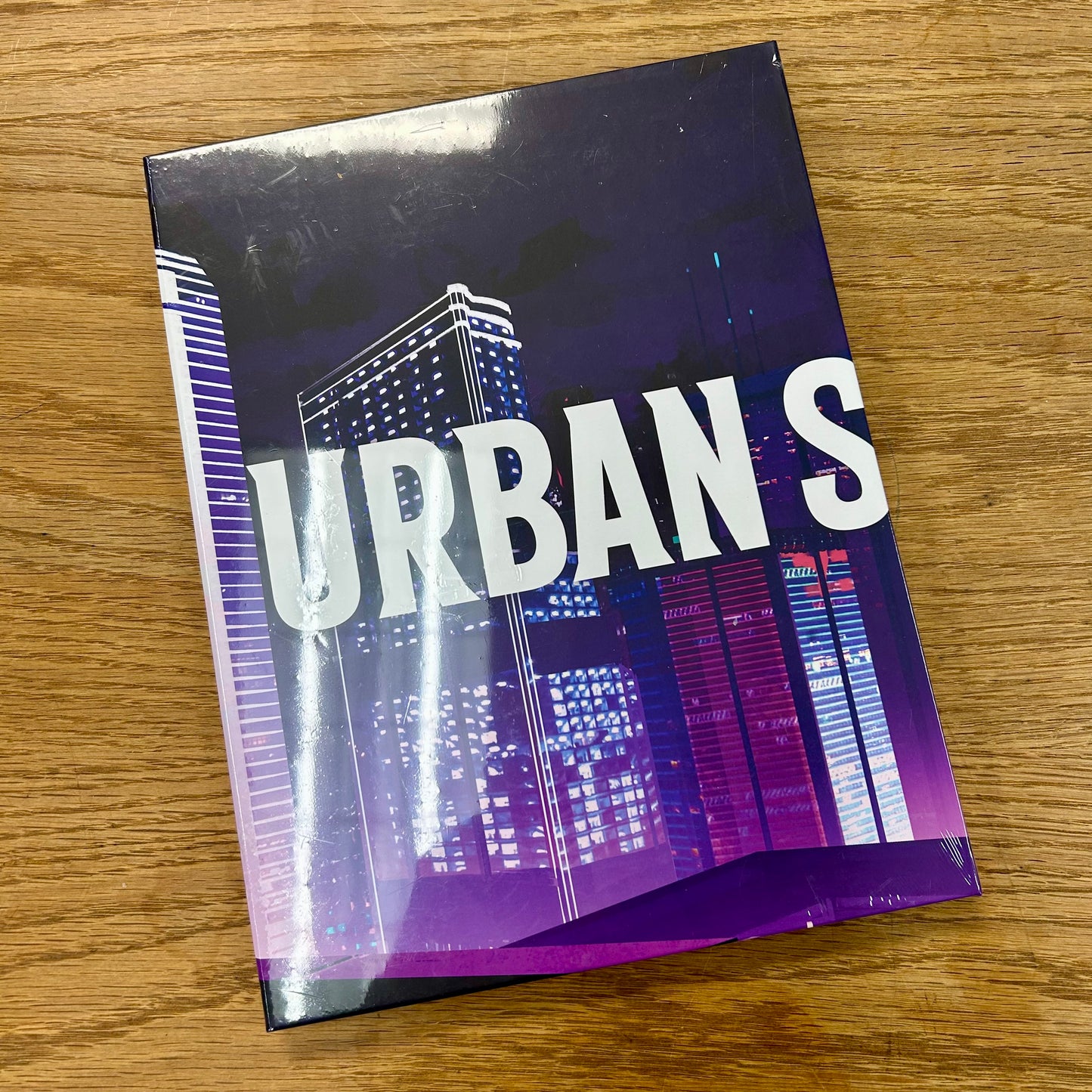 Urban Shadows 2e: MC Screen & Campaign Notepad