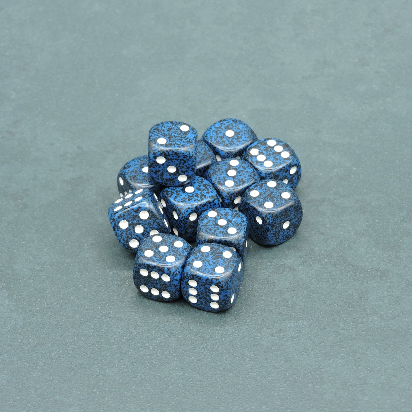 Stealth Speckled 16mm d6 Dice Block (12 dice)