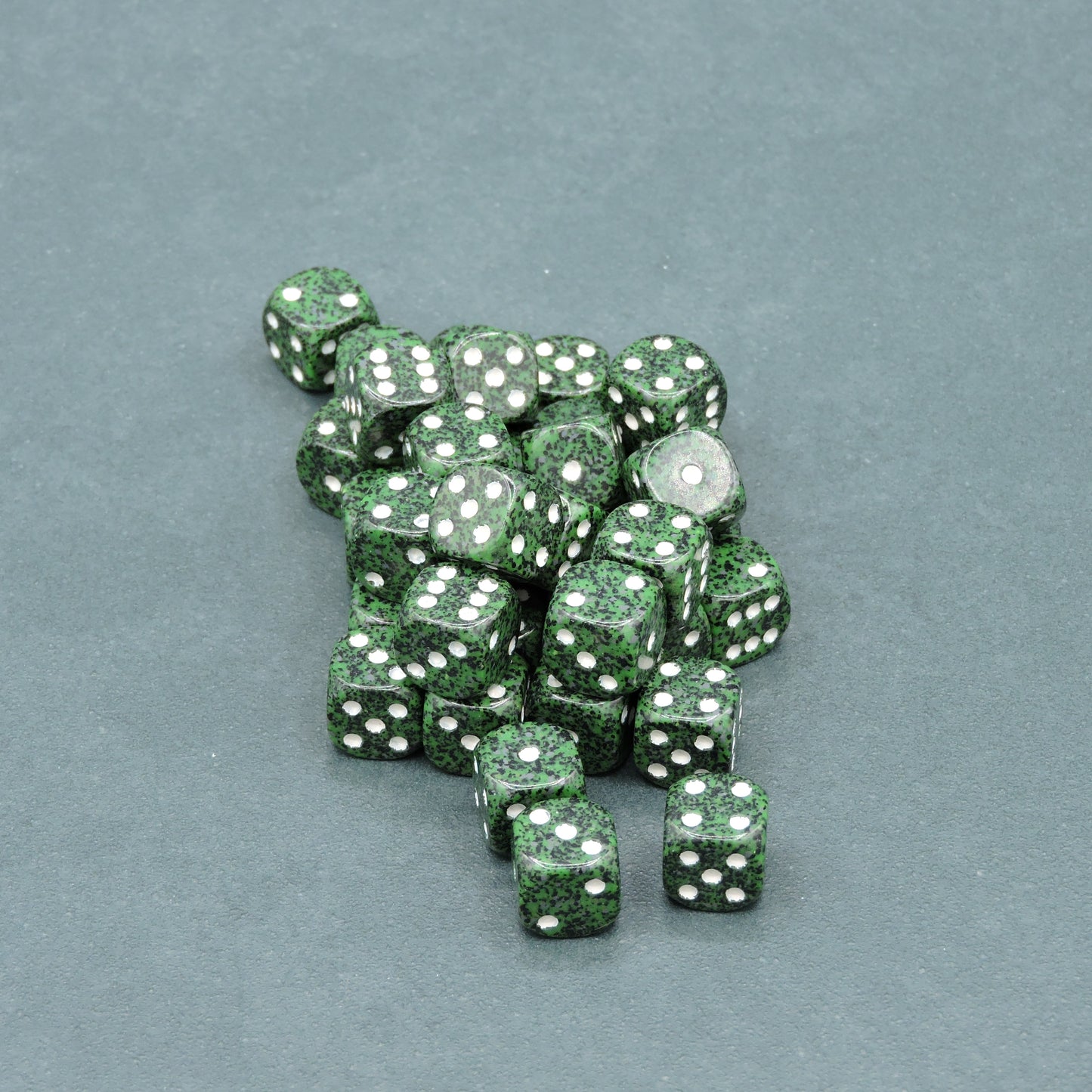 Recon Speckled 12mm d6 Dice Block (36 dice)