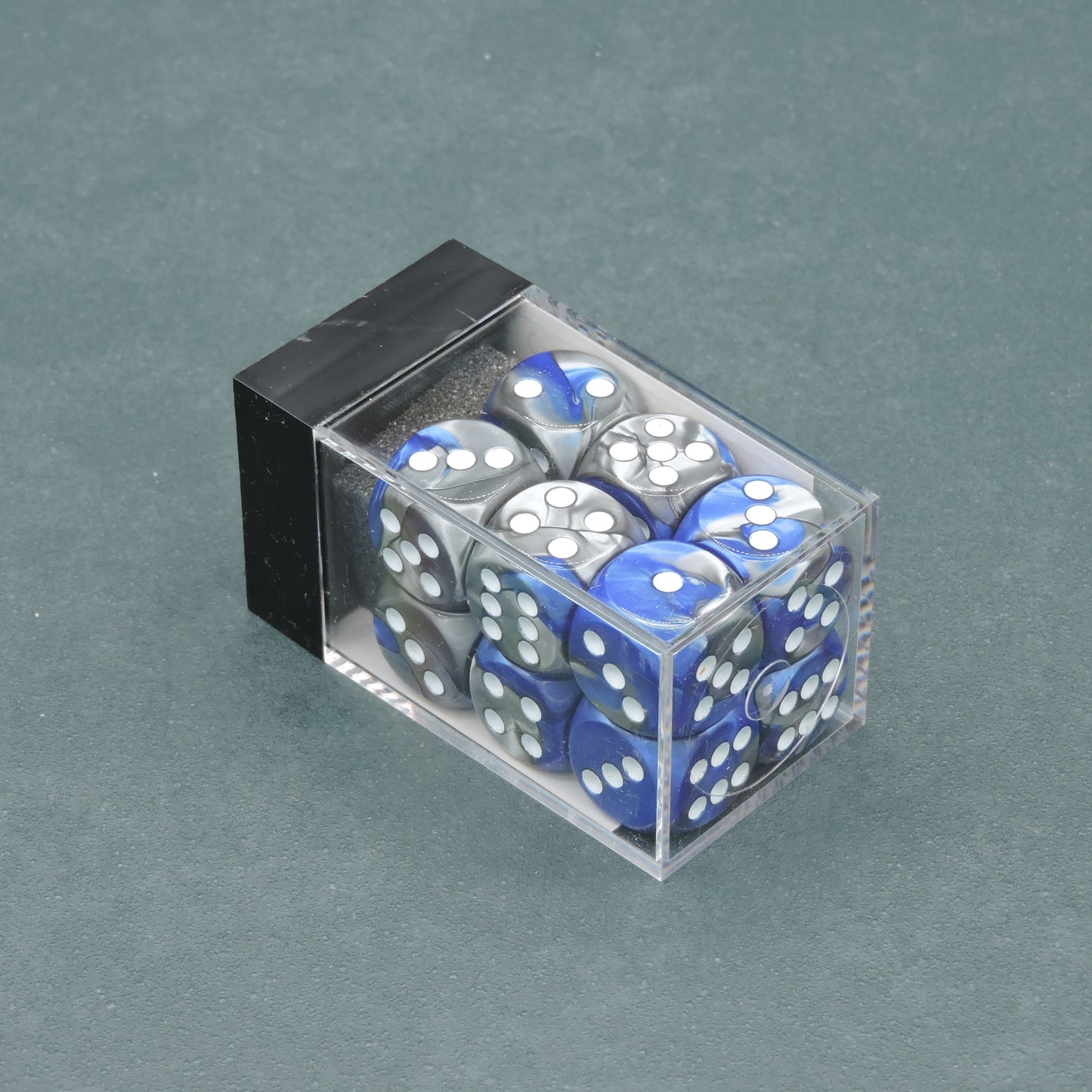 Blue-Steel w/ white Gemini 16mm d6 Dice Block (12 dice)