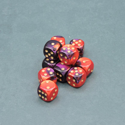 Purple-Red w/ gold Gemini 16mm d6 Dice Block (12 dice)