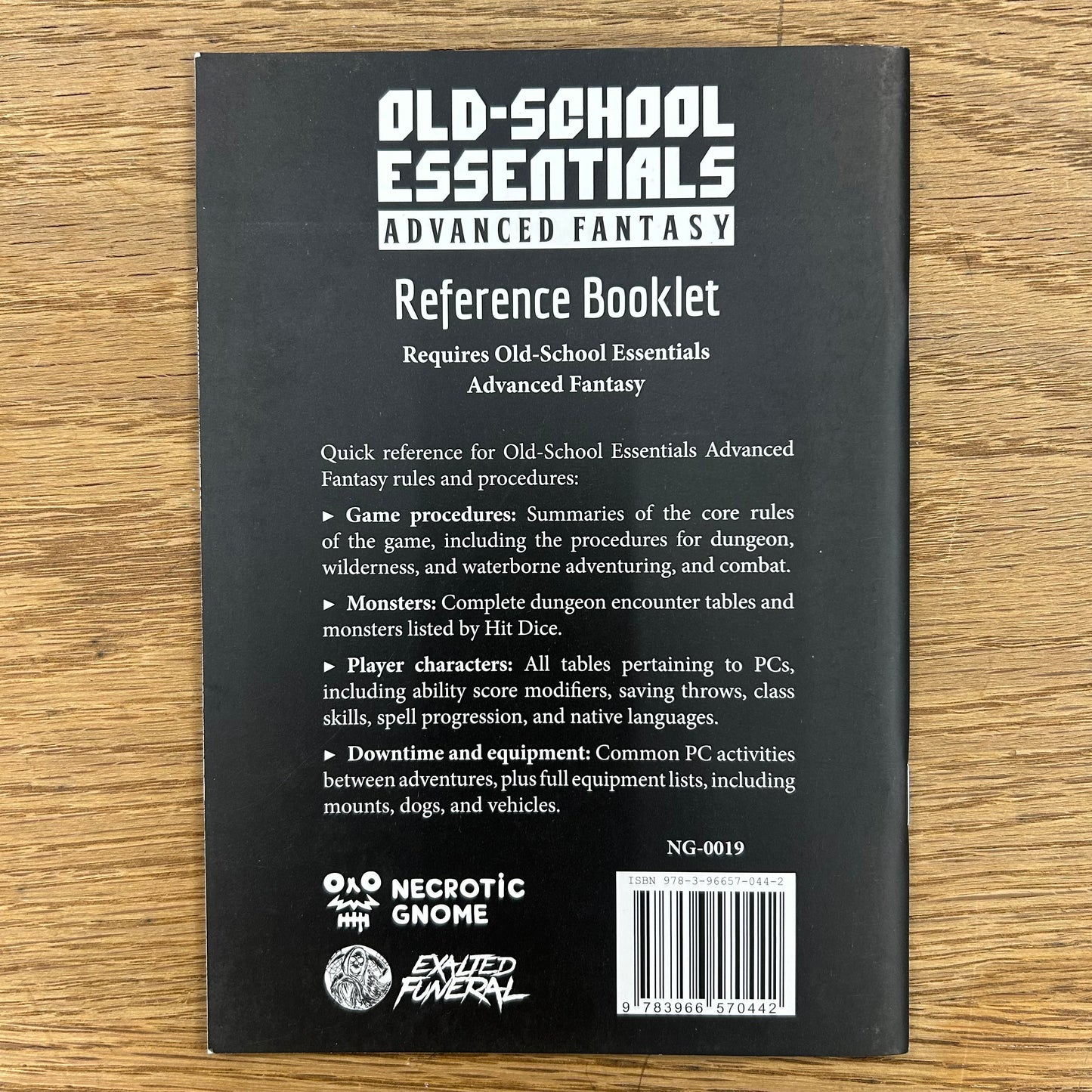 Old-School Essentials: Advanced Fantasy Reference Booklet (old version)